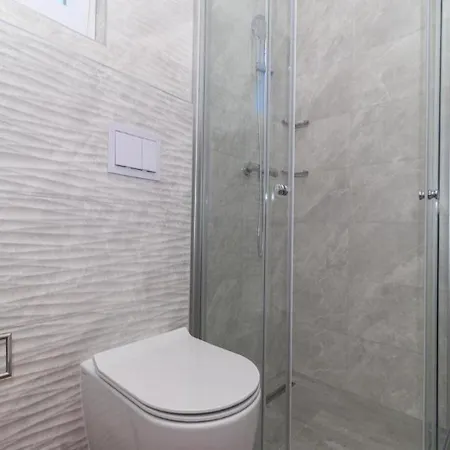 アパート Iva トロギール